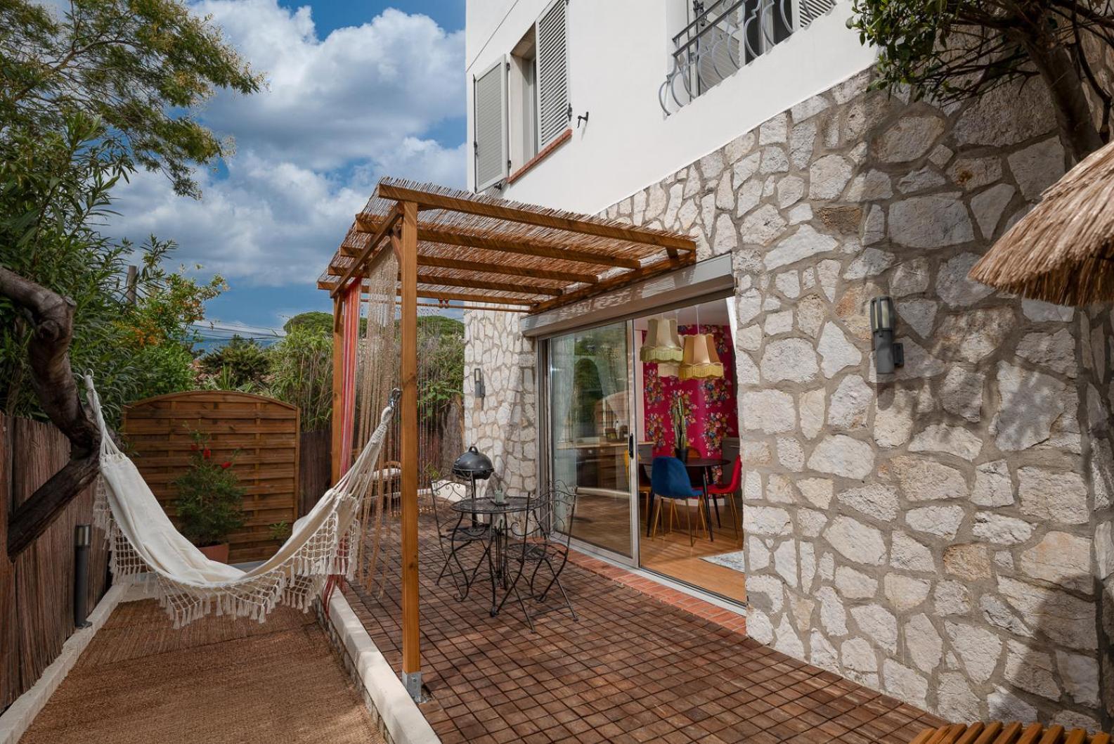 Studio Terrasse La Roulotte Du Tzigane Mandara Beach Antibes Juan-Les-Pins Exterior foto